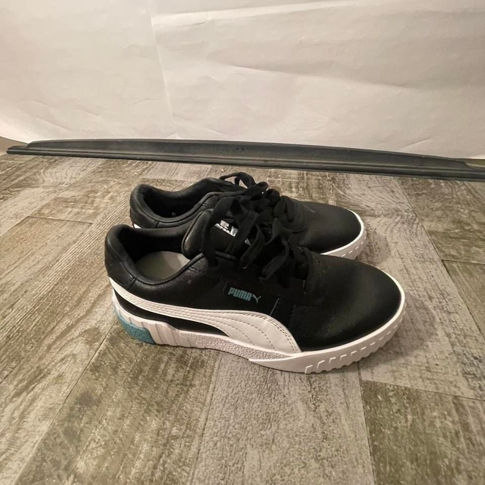 Puma black and white trainers size 3 - Picture 5 of 8